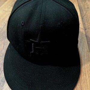Houston Astros New Era 9Fifty Cap Hat Black on Black Snapback